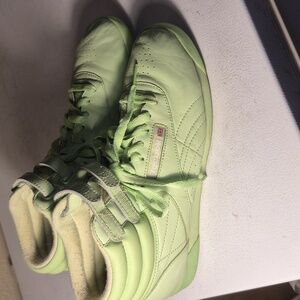 Reebok Lime Green 💚 Freestyle